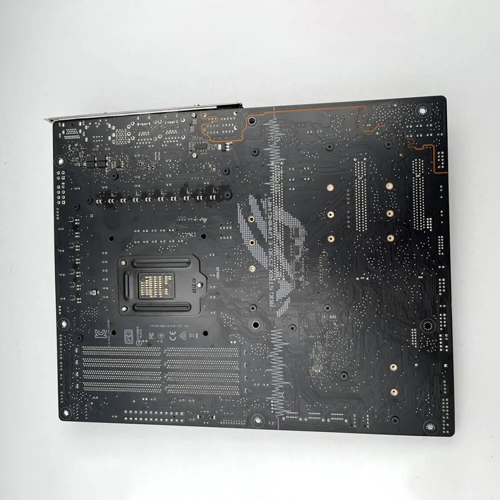 เมนบอร์ด ATX Z590 DDR4 PCI-E 4.0 4 × M.2 USB3.2 11th/10th Generation ROG STRIX Z590-E GAMING WIFI