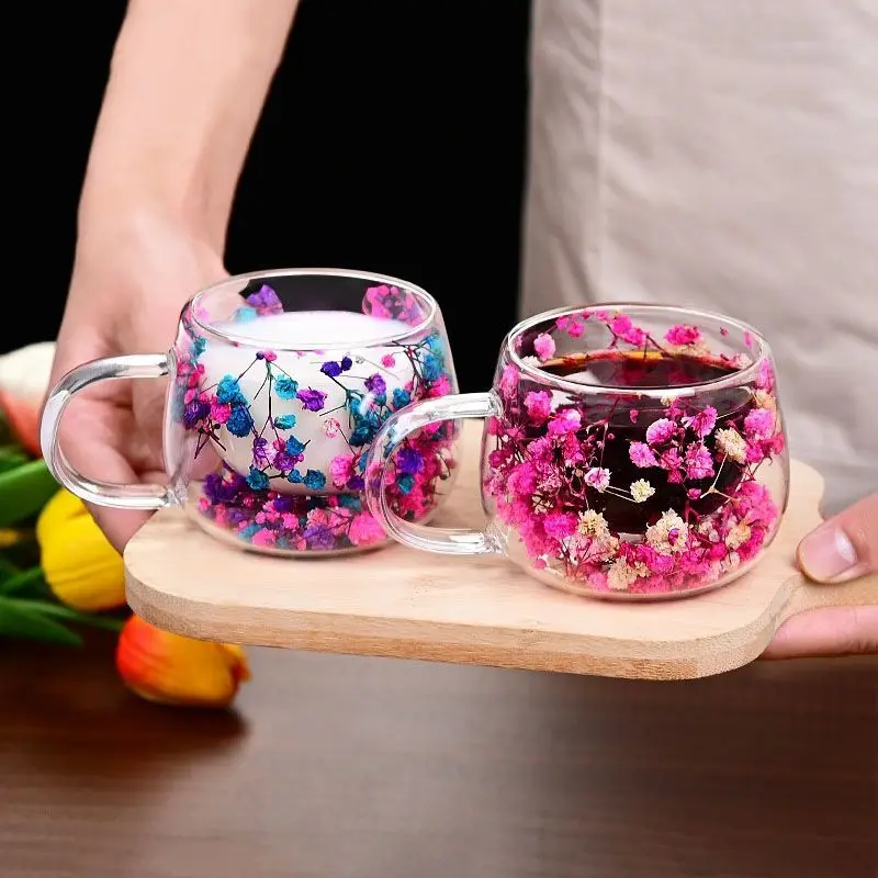 Double-Wall Clear Glass Mug with Dried Floral Core, Heatproof Mug with Comfort Handle for Lattes, Aesthetic Daily Sipping Vessel