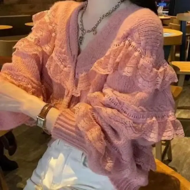 

Ocean Gentle Wind Design Sense Spring Autumn Lace Wooden Edge Stitching Knitted Cardigan Temperament Sweet Sweater Blouse Woman