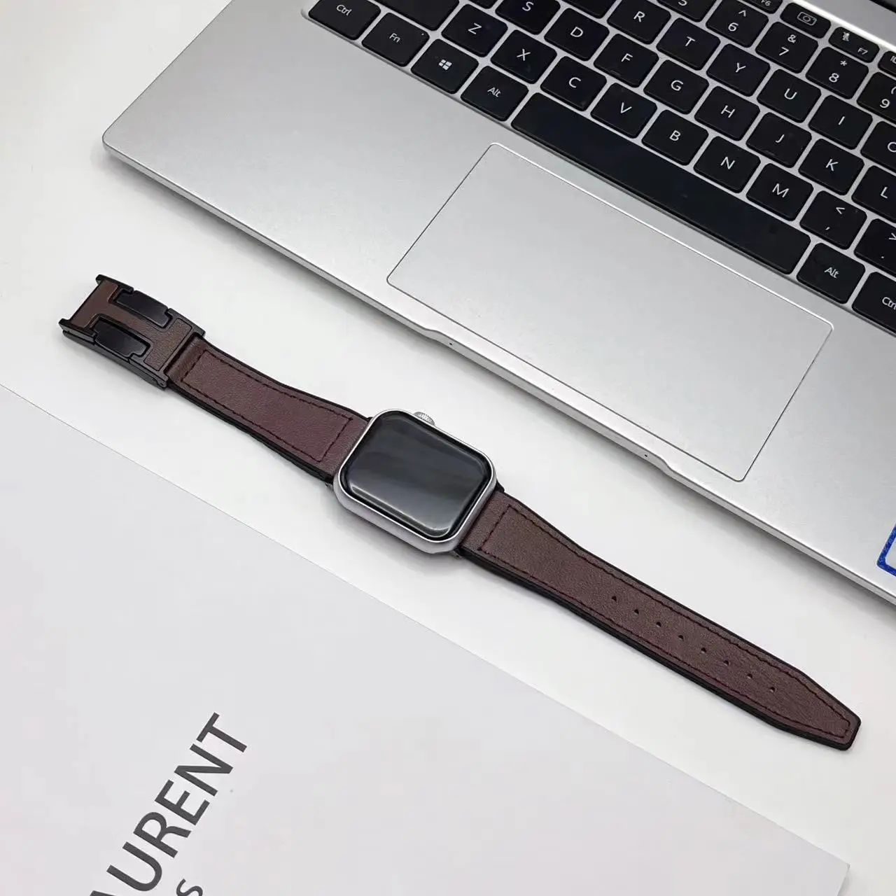 Leder + Silikonarmband für Apple Watch Ultra 2 49 mm 45 mm 44 mm 42 mm 38 40 41 mm Magnetarmband iWatch Serie 9 8 7 6 5 4 Armband – Detail 8
