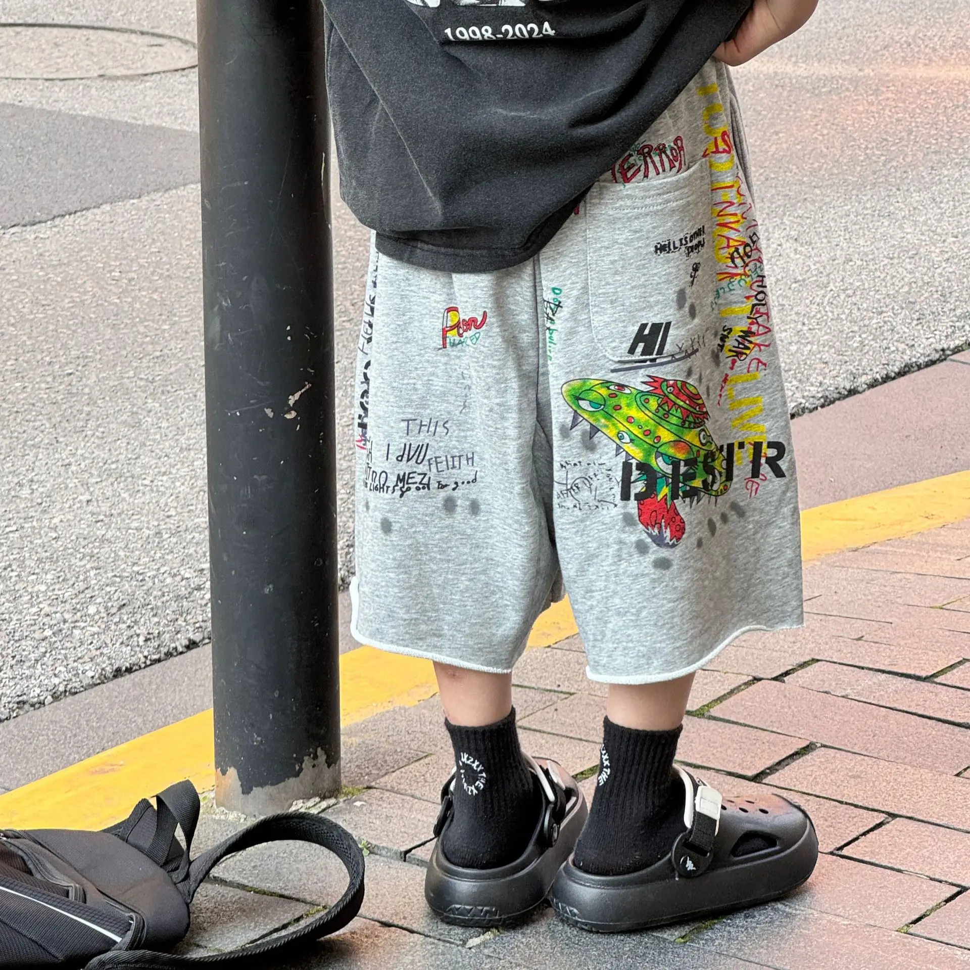 Children Clothing Kids Denim Pants 2024 Summer New Fashionable Korean Style Boy Fashion Graffiti Casual Pants Handsome Shorts