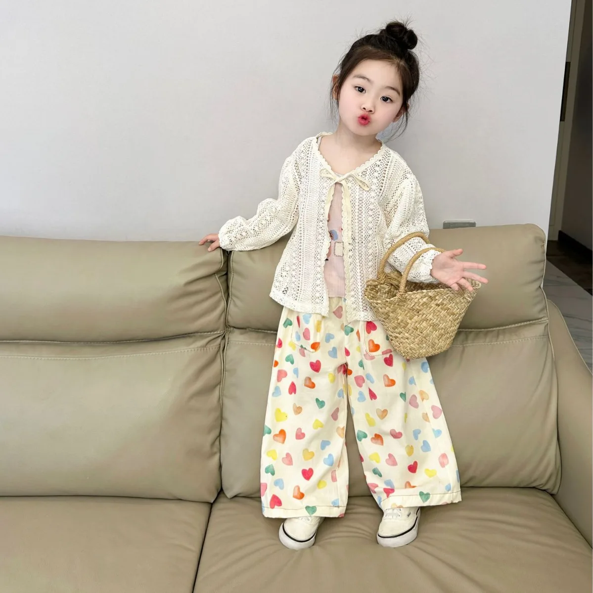 

2024 Spring/Summer New Hollow Coat Pink Embroidered Hanging Strap Love Cotton Cloth Straight Leg Pants