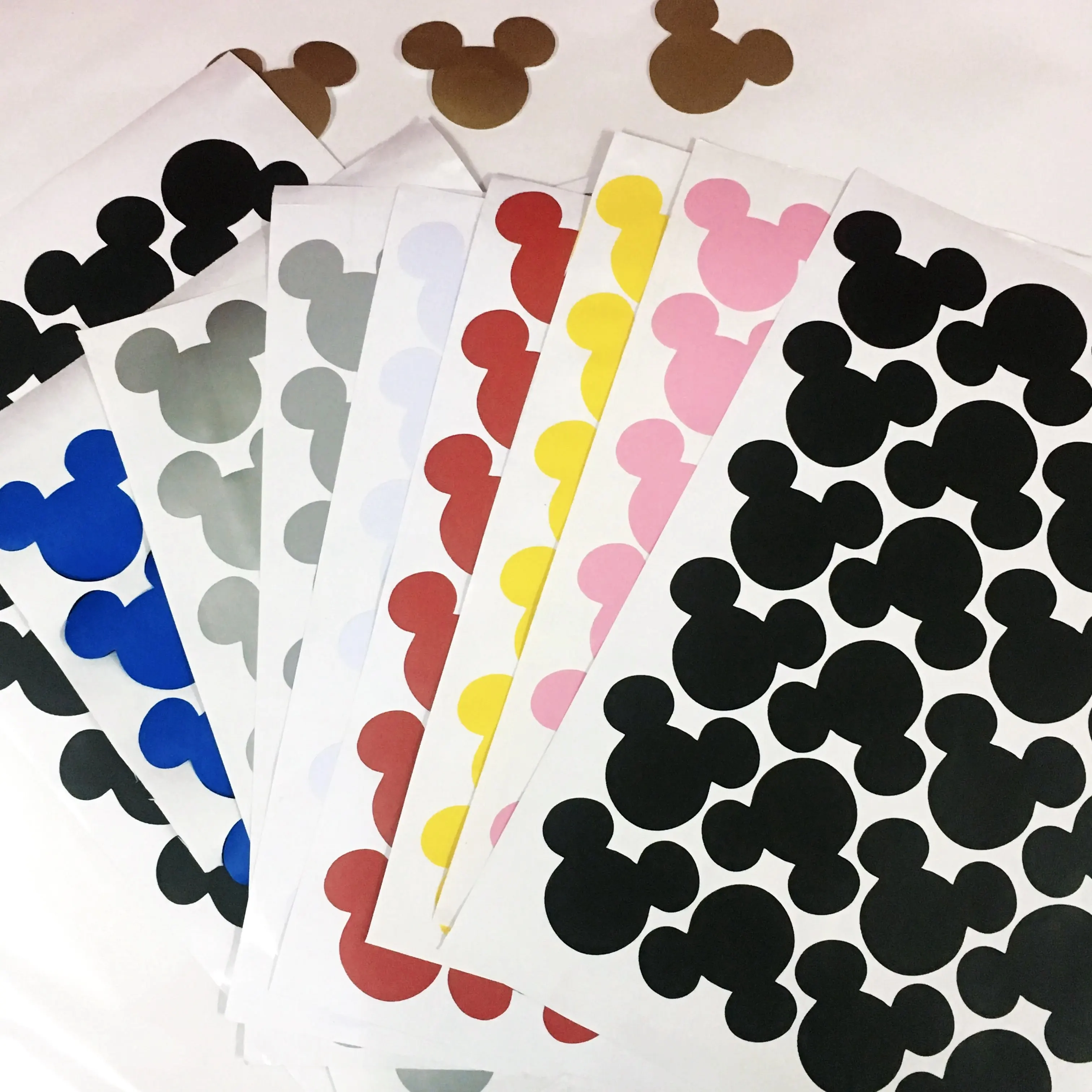 24pcs Cartoon Mouse Head Wall Stickers Peel & Stick Removable Wallpaper for Kids Baby Rooms Home Decor Glass Bottle Kitchen Labe