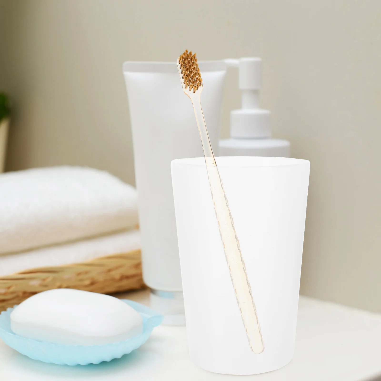 12 قطعة من فرشاة الأسنان المدمجة للبالغين، شعيرات ناعمة، مواد متينة، قبضة مريحة مناسبة لرحلات العمل والتخييم #1