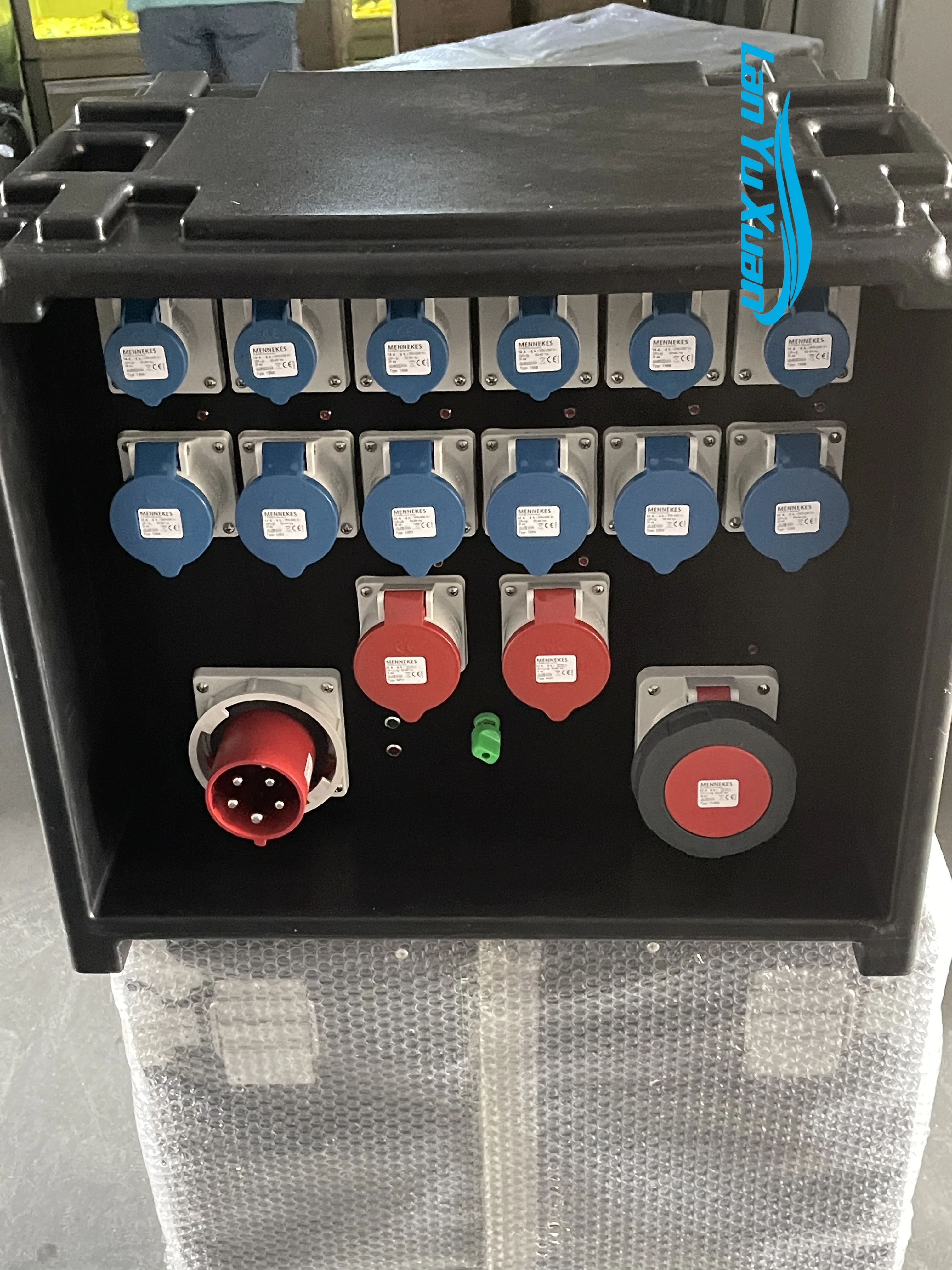 

63A Waterproof Distribution Equipment 380v Socapex Electric Supply Power Box CEE Output 16A