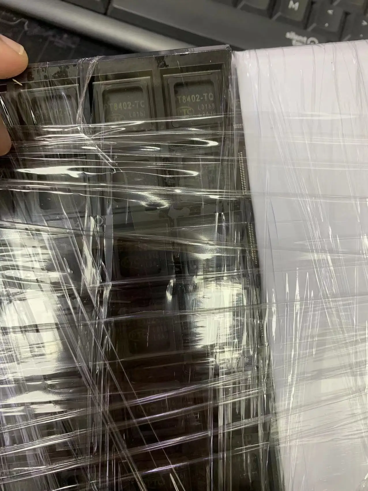 PT8406-LQ  （1pcs） BOM matching / one-stop chip purchase original