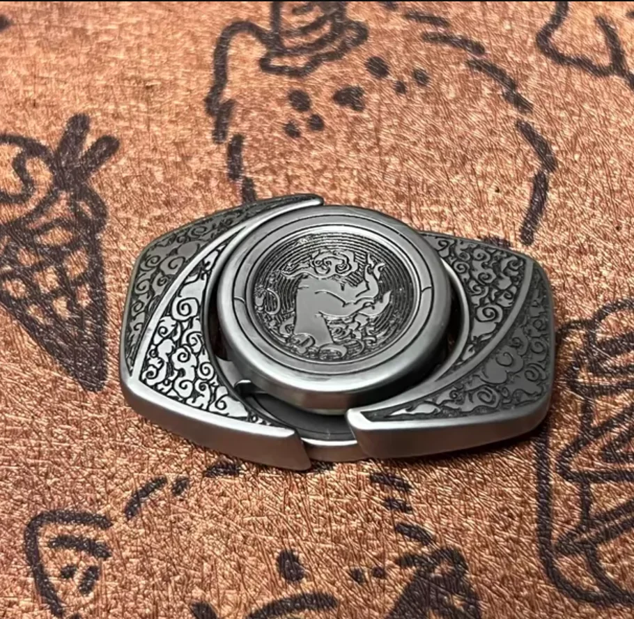 Used EDC TWedc Cloud Pivot Stainless Steel spinner Fingertip gyroscope Decompression toys