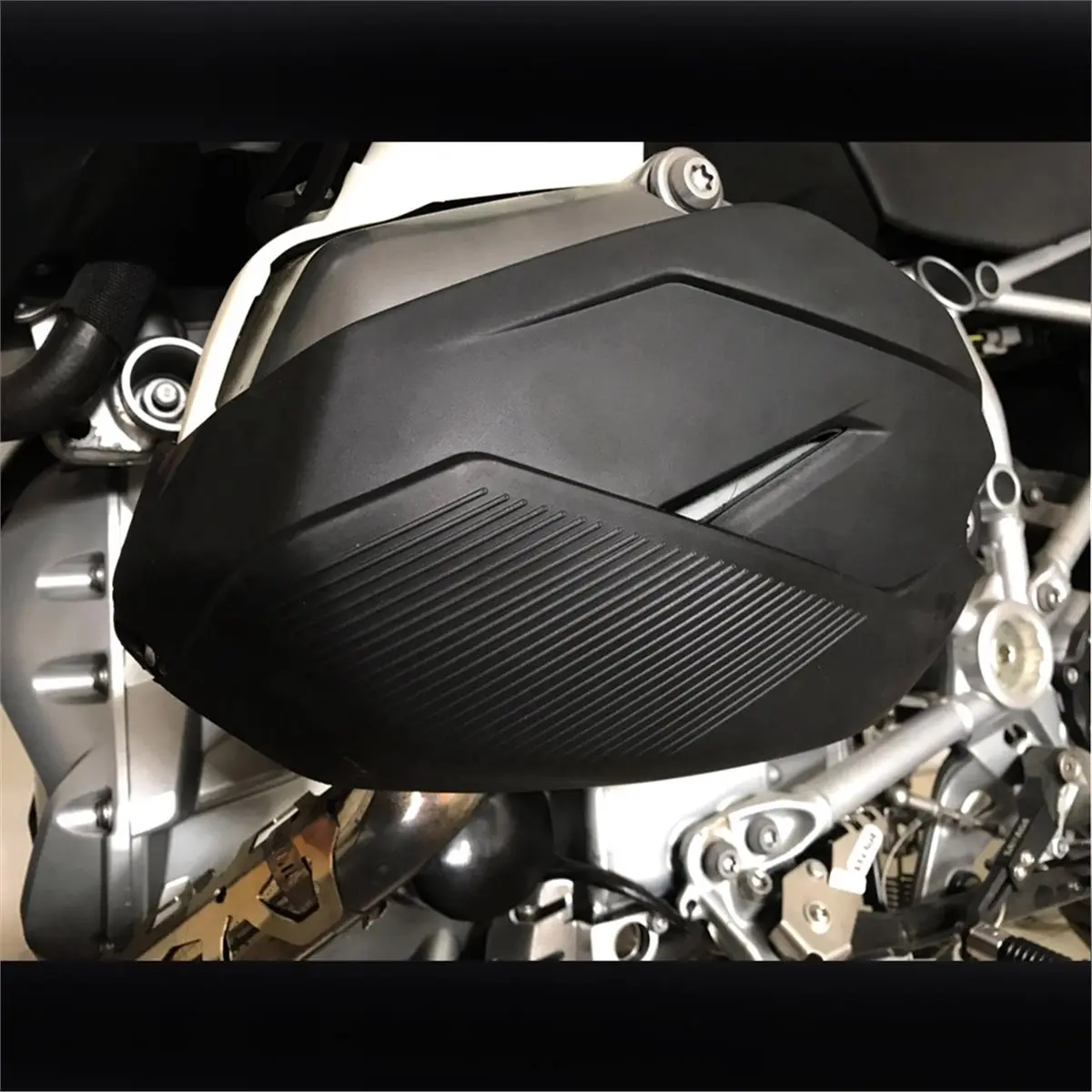 A67F Cylinder Head Guards Protector Cover for BMW R1200GS Adventure 2014 2015 2017 R1200R 15on R1200RT 16on