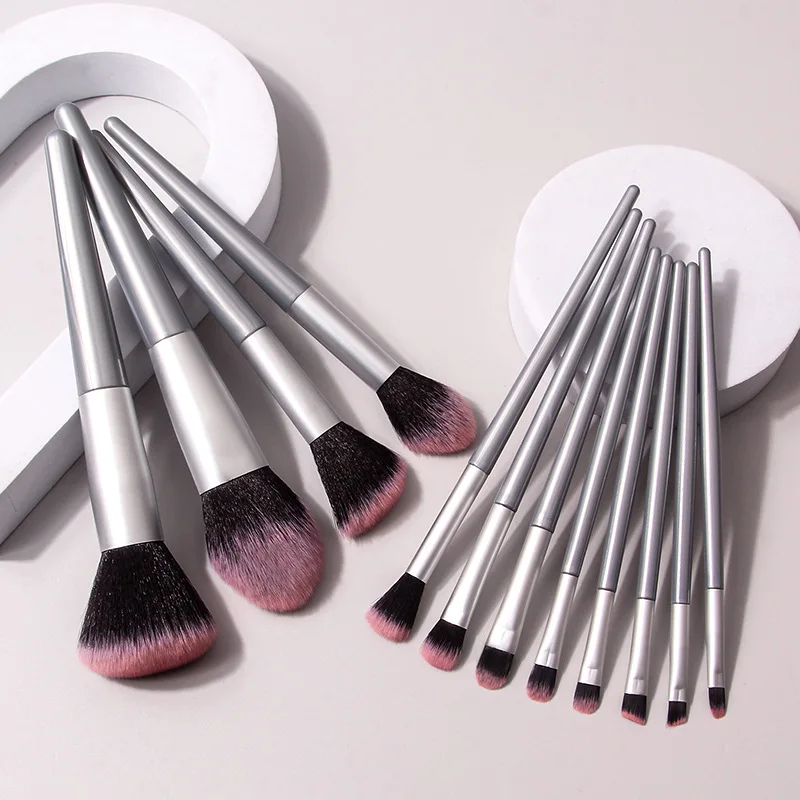 12 Pieces Silver Makeup Brush Set Powder Brush Professional Cosmetic Tool Kit for Makeup Artist Makeup tool