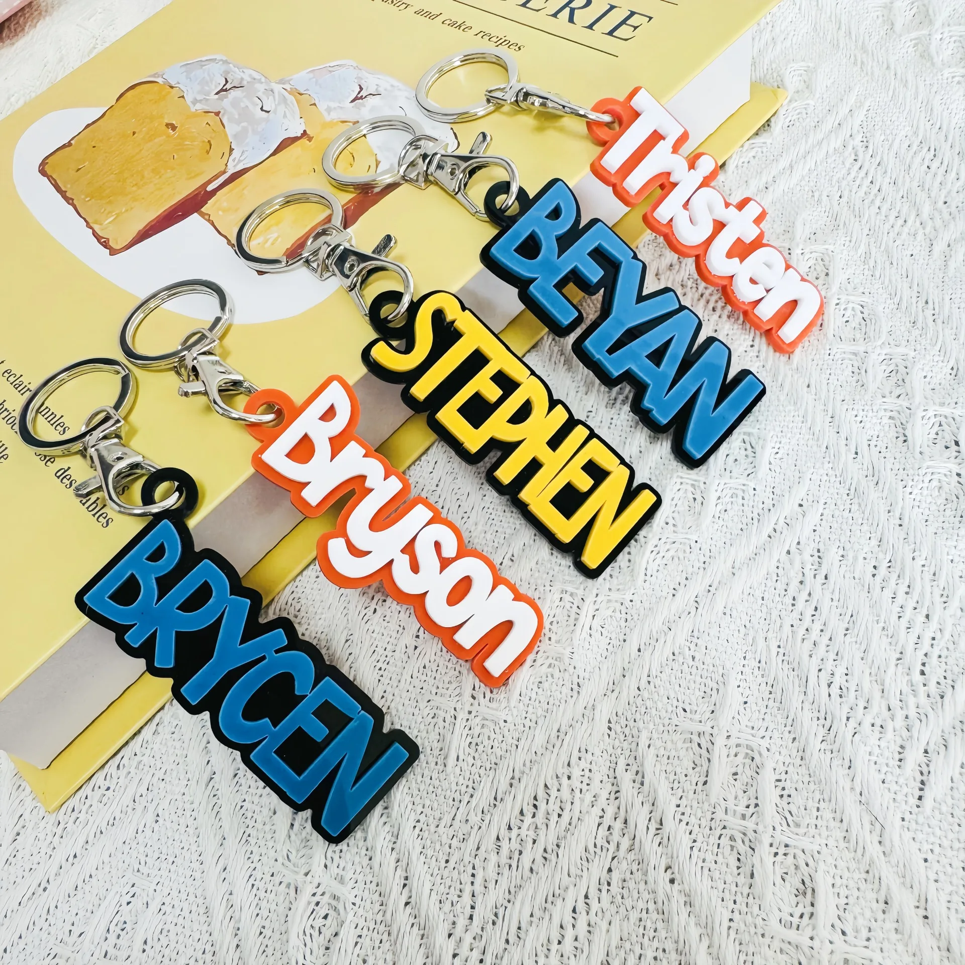 3D Name Personalized Acrylic Colored Backpack Keychain New Fashion Custom Name Text Car Purse Bad Pendant Keyring Memory Gift