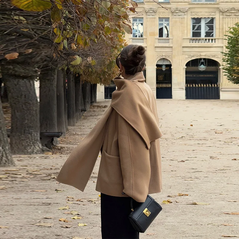 秋冬スカーフ襟ショートコート女性シックなカーキシングルブレストウールルーズジャケット新しい女性オフィス通勤日常アウター