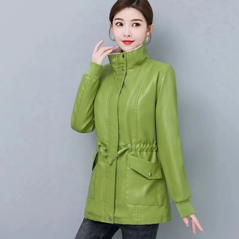 Damska kurtka motocyklowa ze sztucznej skóry na rok 2025, koreański styl, duży rozmiar 4XL, skórzana kurtka zimowa, damska kurtka rekreacyjna ze skóry PU.