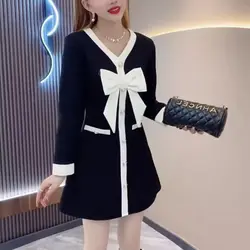 French Sweet and Fragrant Dress for Women in Autumn and Winter 2024 Fashionable and Slimming Bow Tie Small Black Dress