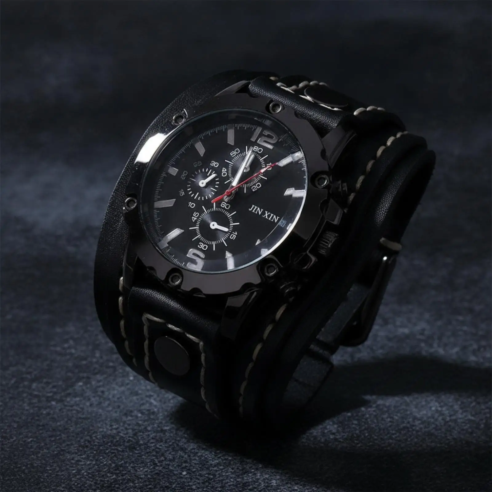Men's Retro Leather Cuff Watch