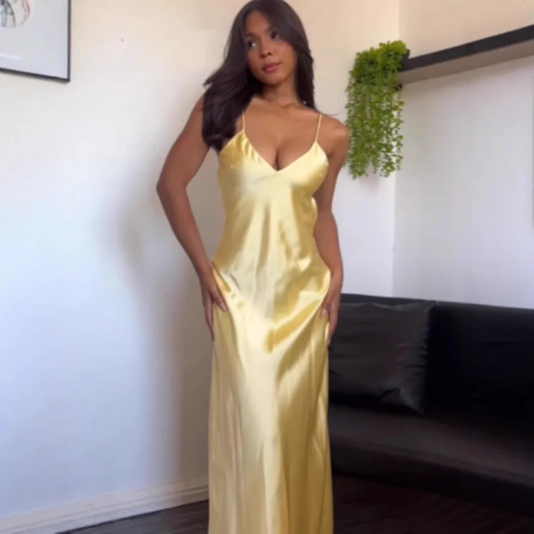 สีเหลืองซาตินยาวฤดูร้อนชุดผู้หญิงเซ็กซี่Backless Slim Party Dressesแฟชั่นสปาเก็ตตี้Holiday Beach Dress 2025