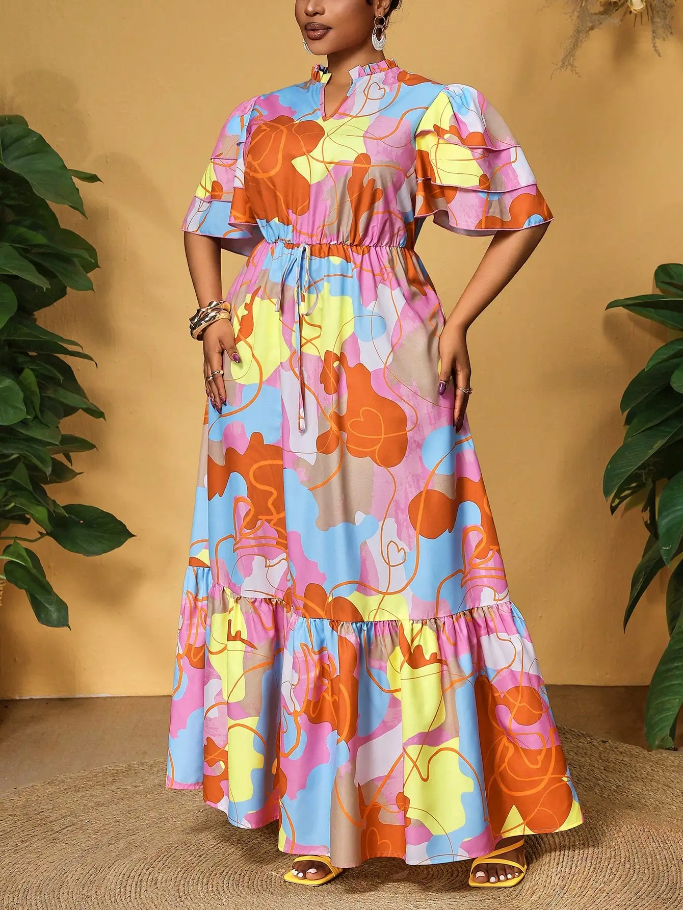 

Летнее макси-платье больших размеров с цветочным принтом, оборками и ярусами, пляжный сарафан в стиле бохо для отпуска