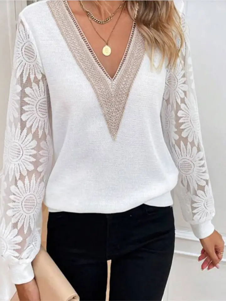 Vintage Floral Print Hollowed Out Lace Patchwork T-shirt main image 0
