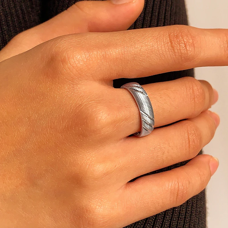 Exquisite S925 Silver Glossy Line Marking Couple Wide Face Ring Women Engagement Gift Jewelry Men