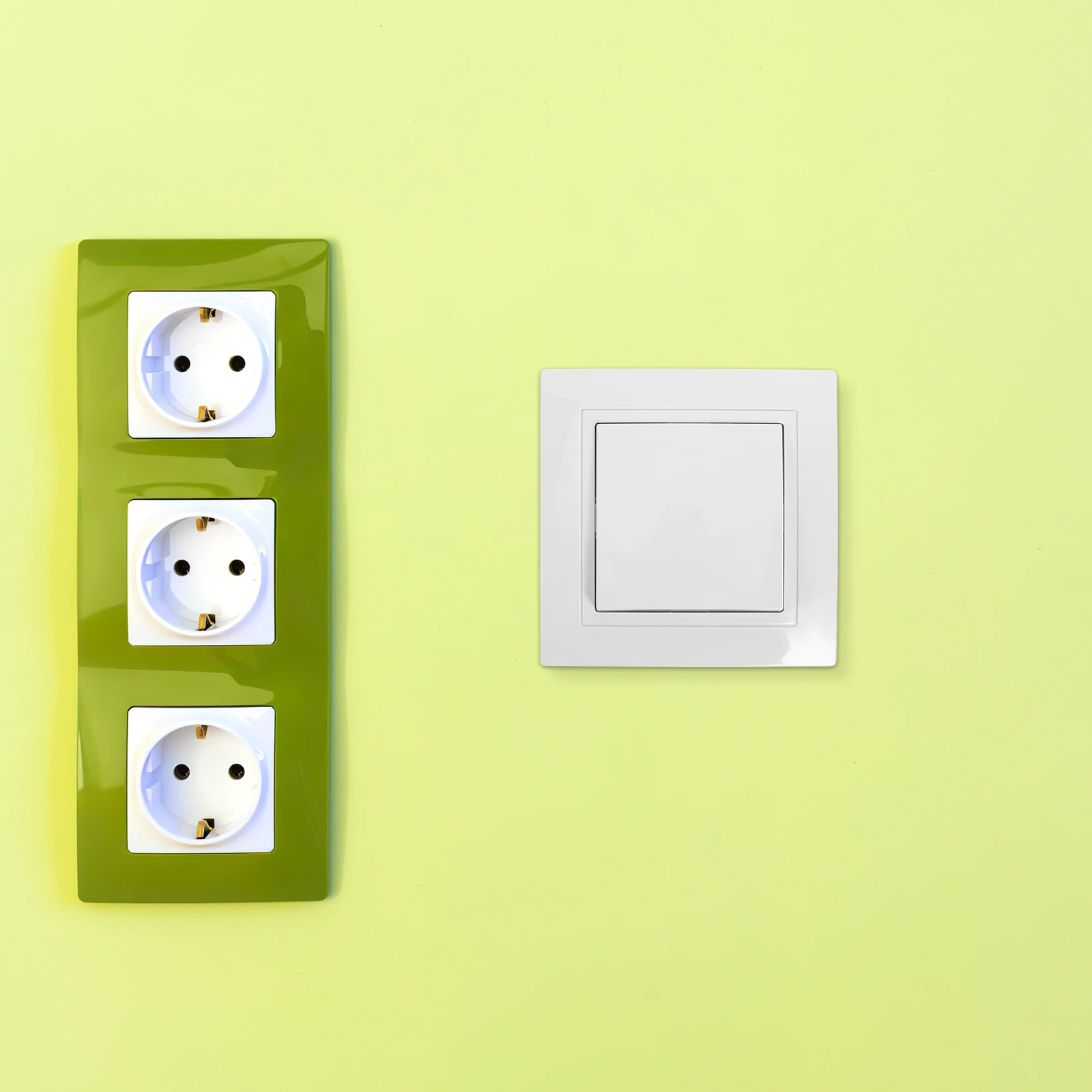 

2Pcs One-piece Switch Panel High Temperature Resistant Light Control Home Use Easy Installation Switch For Home Electrical