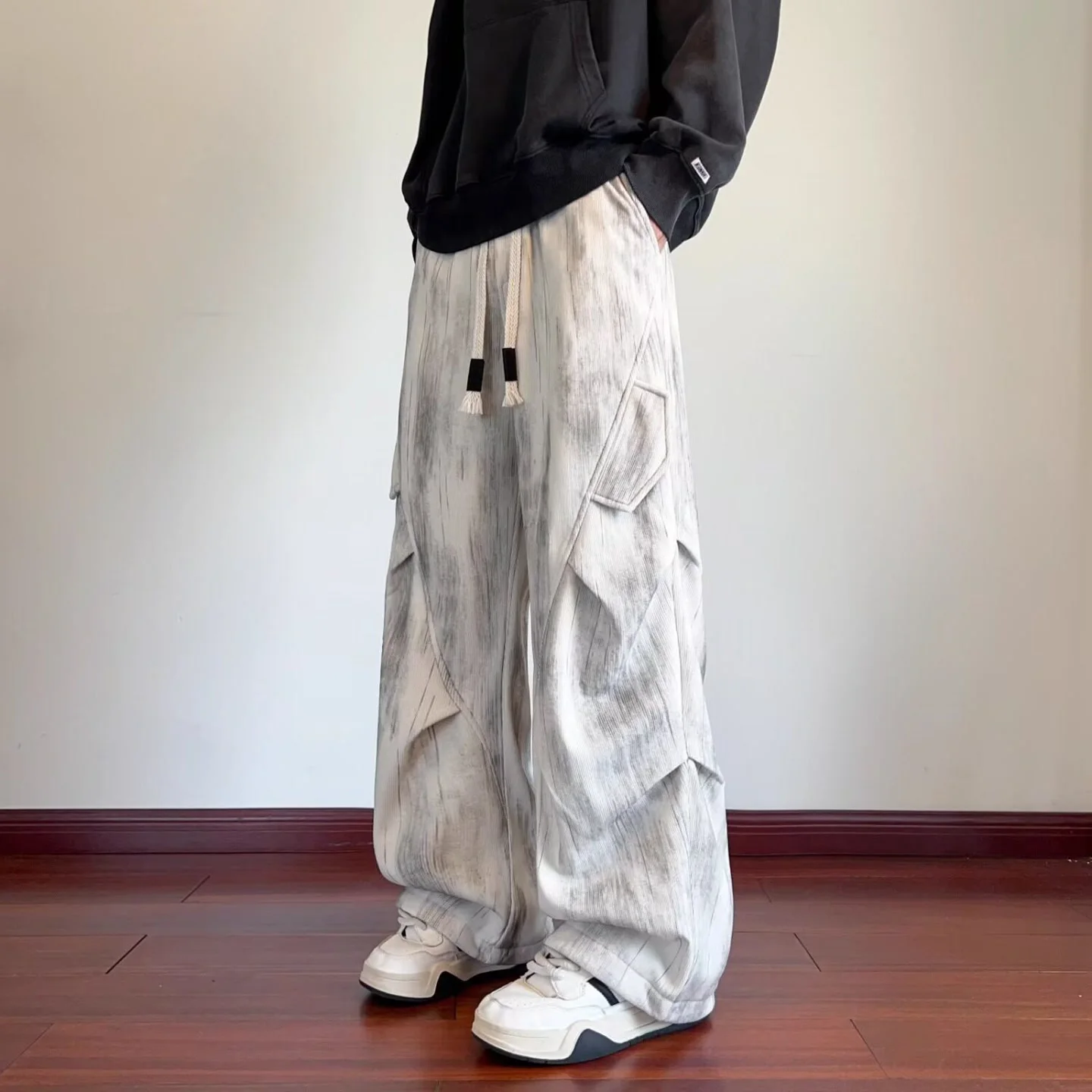 Off-white [pants]