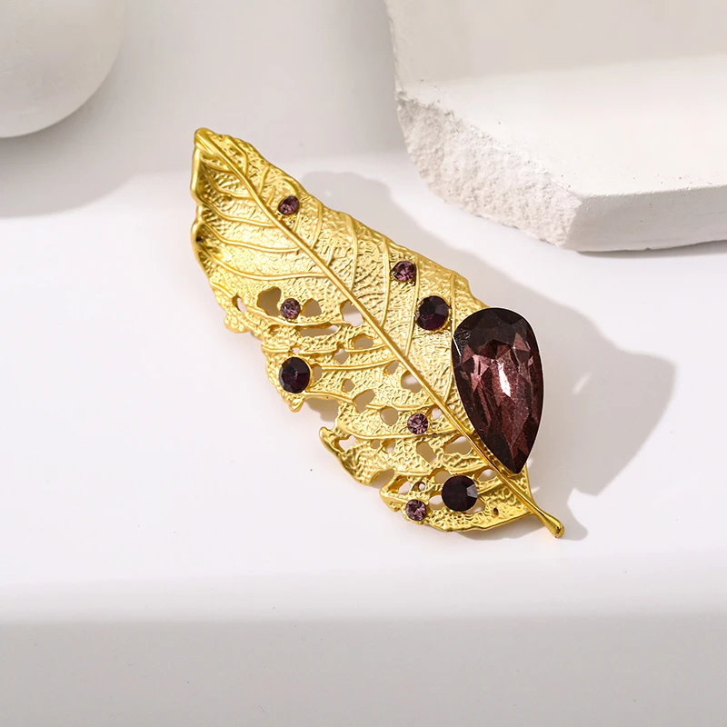 Golden Color Leaf Crystal Women Brooch Pin For Women Suit