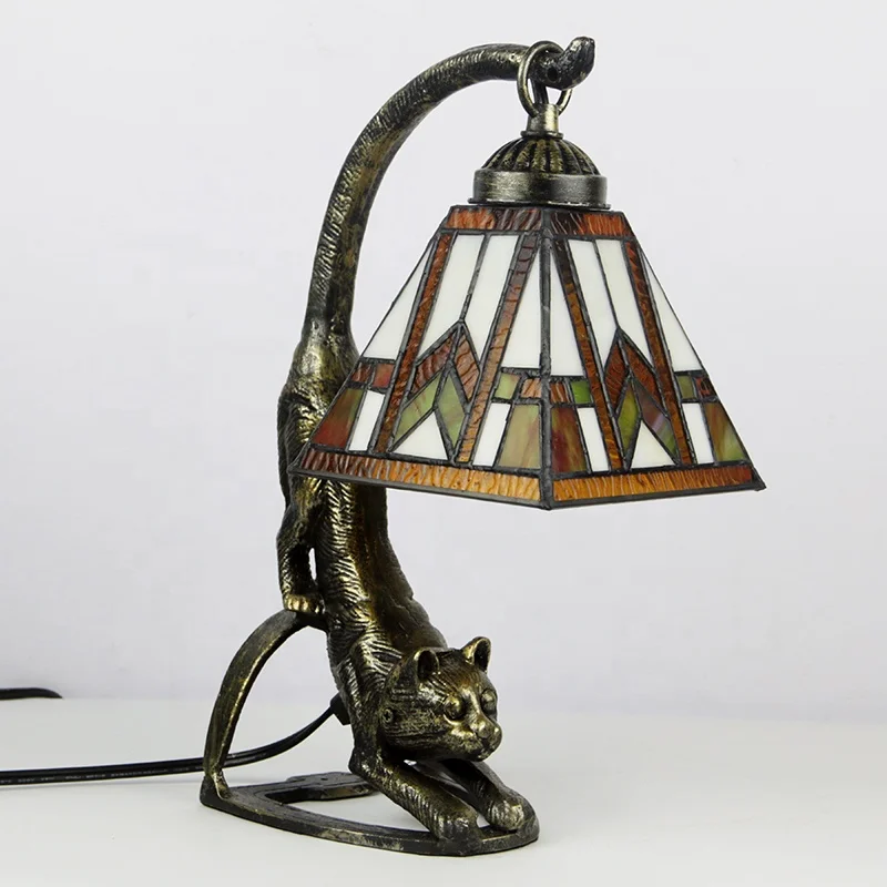 6-Zoll-Schreibtischlampe im Tiffany-Stil, Buntglas-Lampenschirm, Nachttischlampe mit Katzensockel, Retro-Antik-Atmosphärenlampe