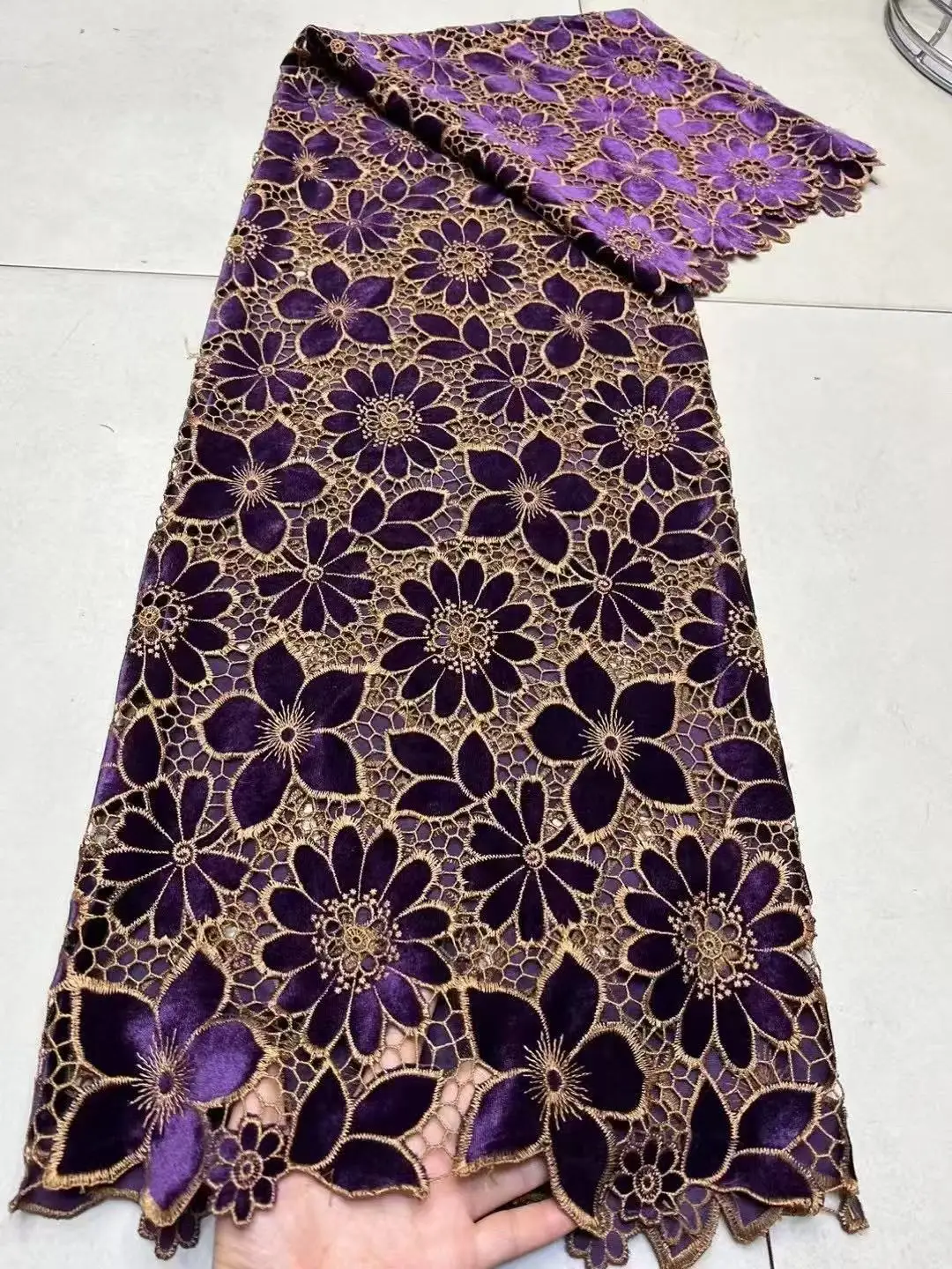 

Luxury African Velvet Lace Fabric Nigerian Lace Fabric 2025 High Quality Luxurious Wedding Dress For Women Dresses