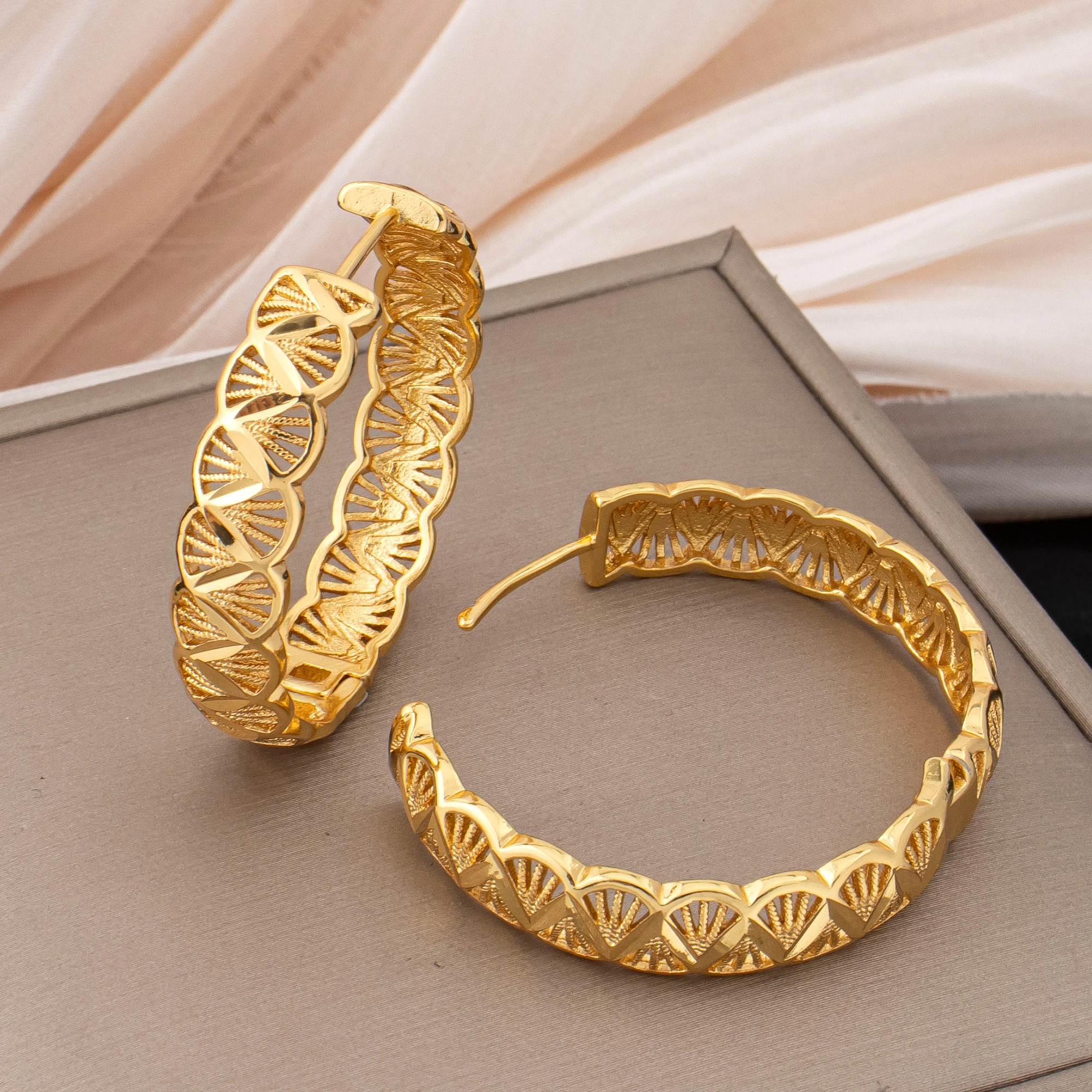 AliExpress Textured Gold Hoop Earrings