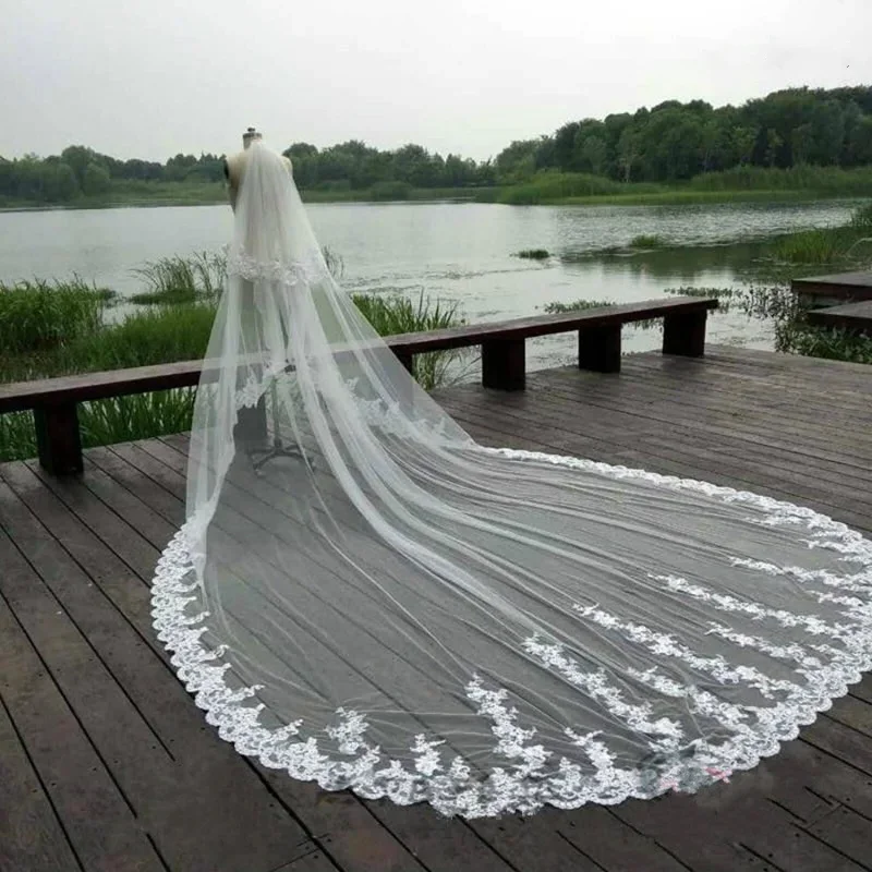 

Luxury 11.5ft Ivory/White Cathedral Veil - Long Lace Edge Bridal Veil with Comb, 3.5M Mantilla Style