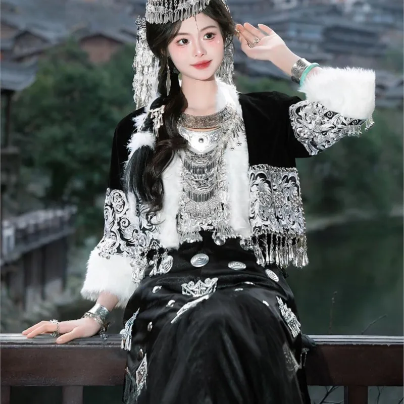 

New national dress female black embroidery sense irregular performance trip shooting