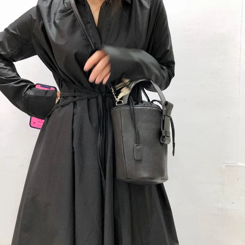 

2026 Черная новая женская сумка-ведро, кожаная женская сумка-тоут в стиле ретро, сумка через плечо из воловьей кожи с верхним слоем