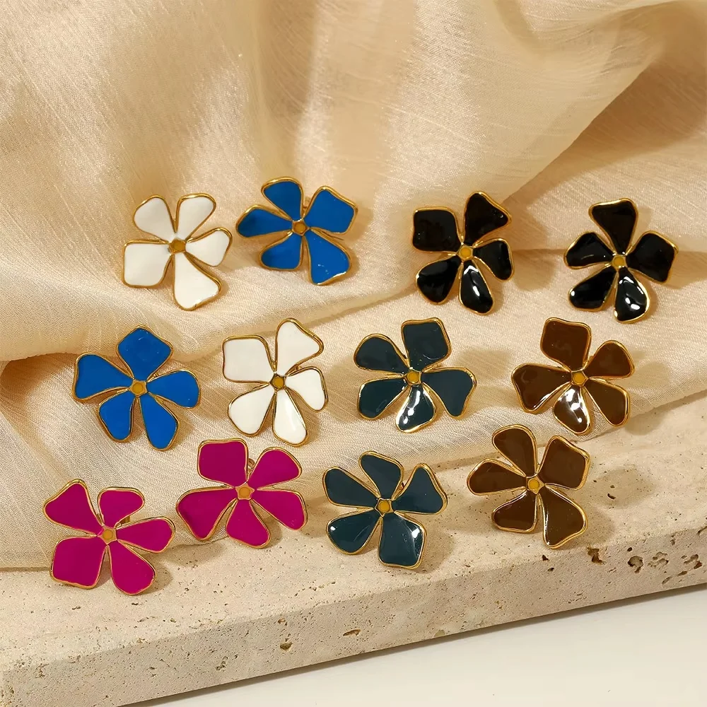 

New Fashion Exqusite Stainless Steel Petal Flower Stud Earrings Romantic Gold Plated Fashion Jewelry Woman Daily Wearing ﻿