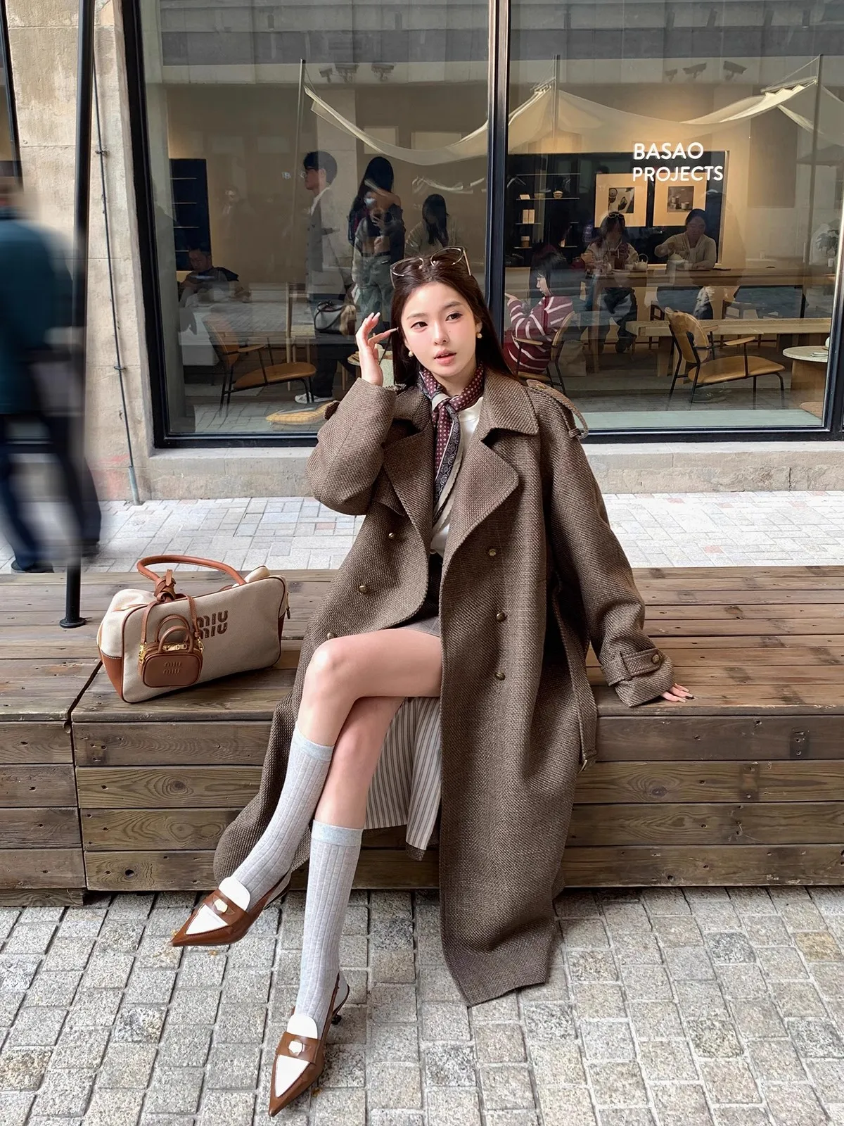 

Lautaro Spring Autumn Long Woollen Woven Trench Coat for Women Raglan Sleeve Elegant Retro Chic Luxury Designer Clothes 2025
