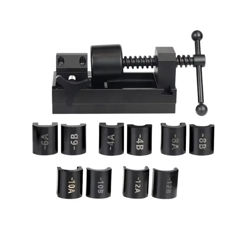 Installation tool for automotive pipeline accessories, manual rotating connector