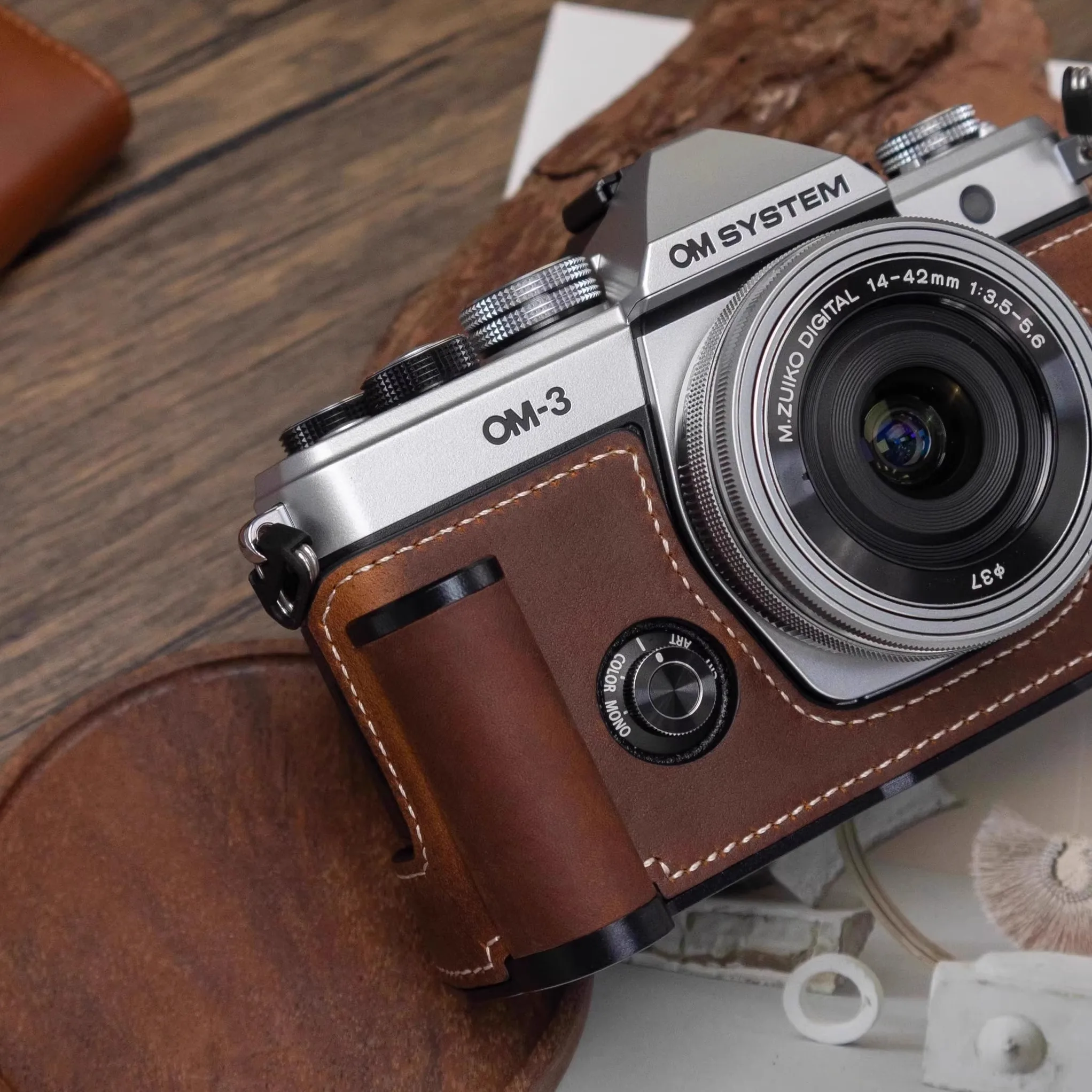 新品 本革 OM SYSTEM（オーエムシステム） OM-3用 カメラケース オリンパス OM-3 カメラバッグ用本革保護ケース、OM3 アクセサリーの