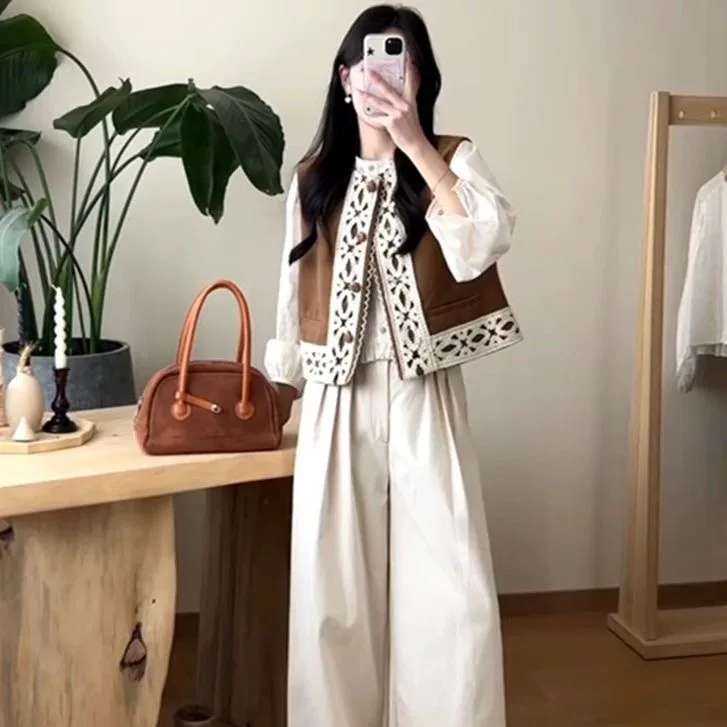Bohemian Embroidered Loose Casual Vest Dongda Gate Autumn New Style Layering Vintage Design Women's Fashion Inner Wear Polyes...