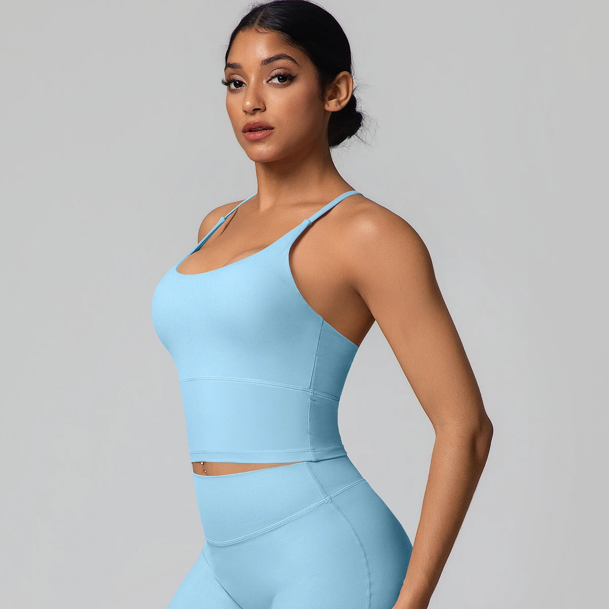 1 Stück Einfarbiger Weicher Rückenfreier Fitness-Yoga-BH für Damen, Hochfester Stoßdämpfender Sport-Top mit Push-Up-Effekt und Brustpolster – Detail 30