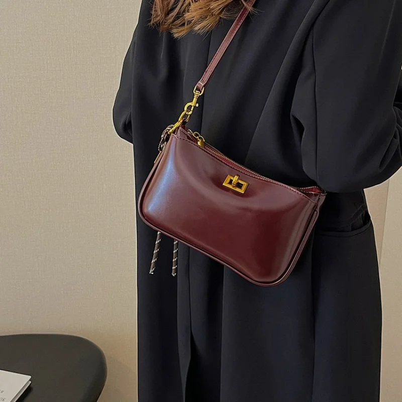 

Женская модная сумка-мессенджер из искусственной кожи с клапаном и несколькими карманами, сумка на одно плечо, один размер, рабочая сумка для поездок на работу