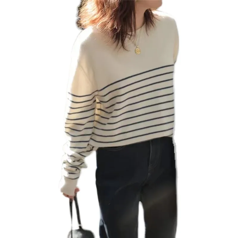 Vintage temperament stripe round neck cashmere sweater for women autumn winter loose jumper short versatile base wool sweater