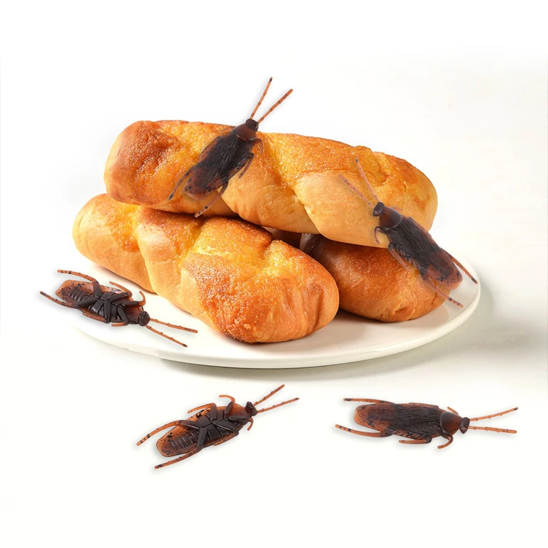 ของเล่นแมลงสาบพลาสติก 50 ชิ้น สำหรับตกแต่งฮาโลวีน ของเล่นแกล้งคน ของเล่นตลก แมลงยาง ของเล่นแกล้งคน