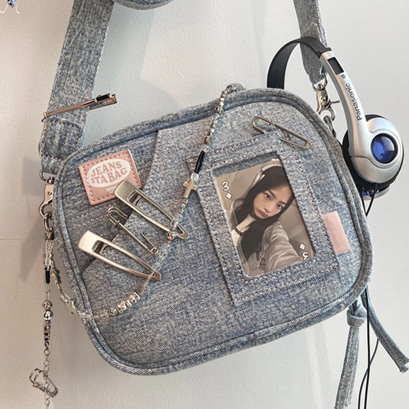 

Женская сумка из джинсовой ткани в стиле преппи, роскошная дизайнерская сумочка, кошелек, новинка 2024, уличная сумка на плечо с цепочкой и надписью в Y2K