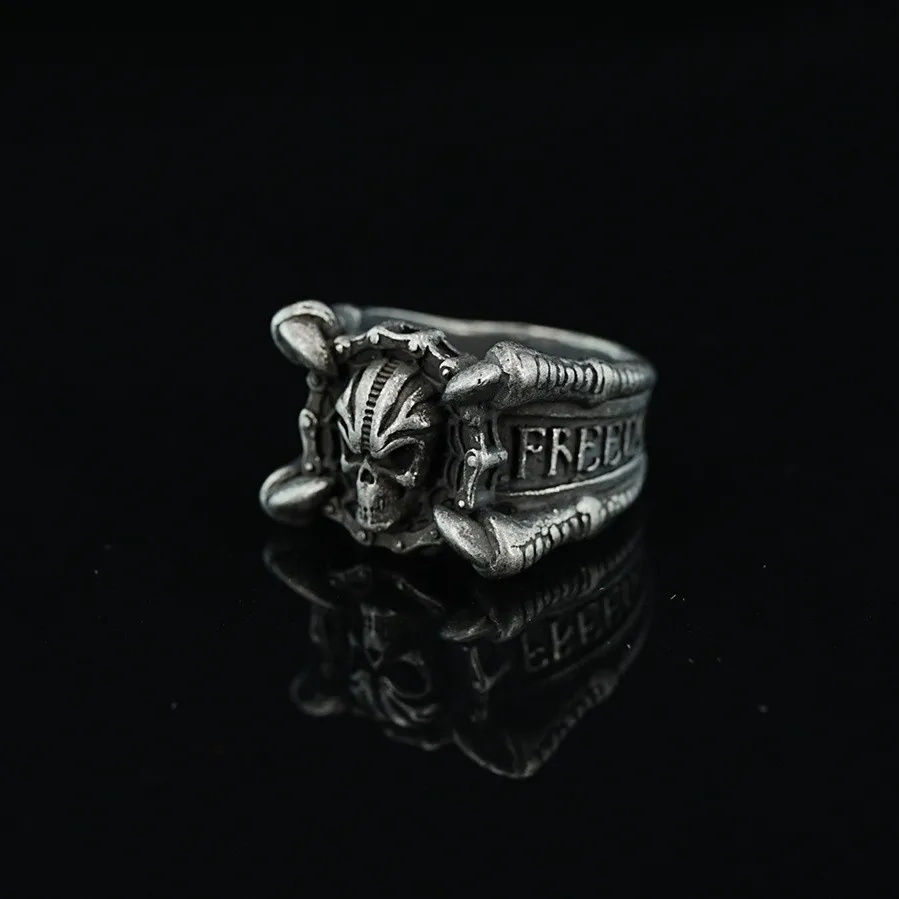 

Retro Titanium Steel Skull Ring Street Punk Ro Exaggerated Dominant Personali Men's Ring Faionable Jewelry Accory