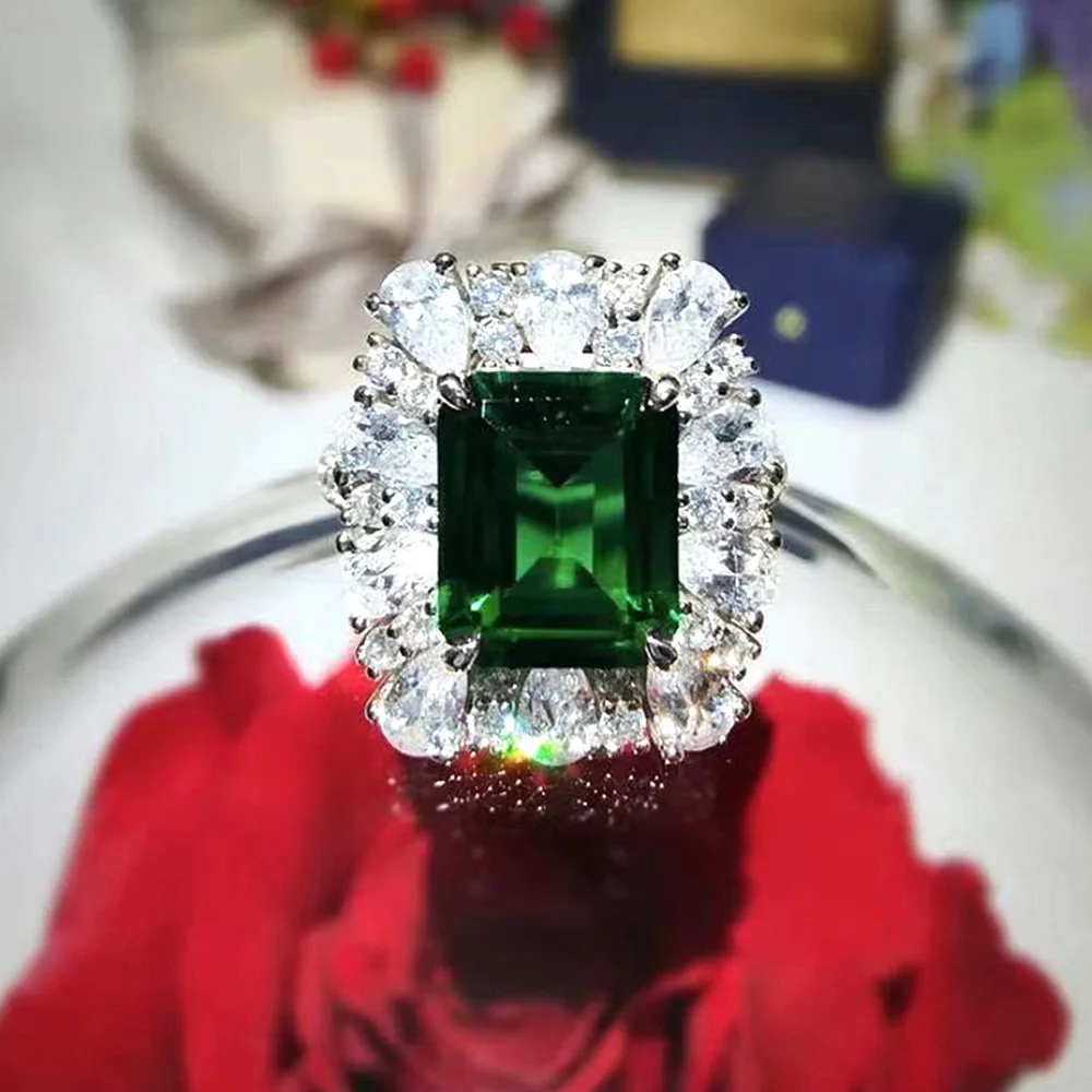 Bright Full Diamond Grandmother Malachite Green Ring For Women Plated White Gold Stacked Zircon Finger Ring Female Party Jewelry