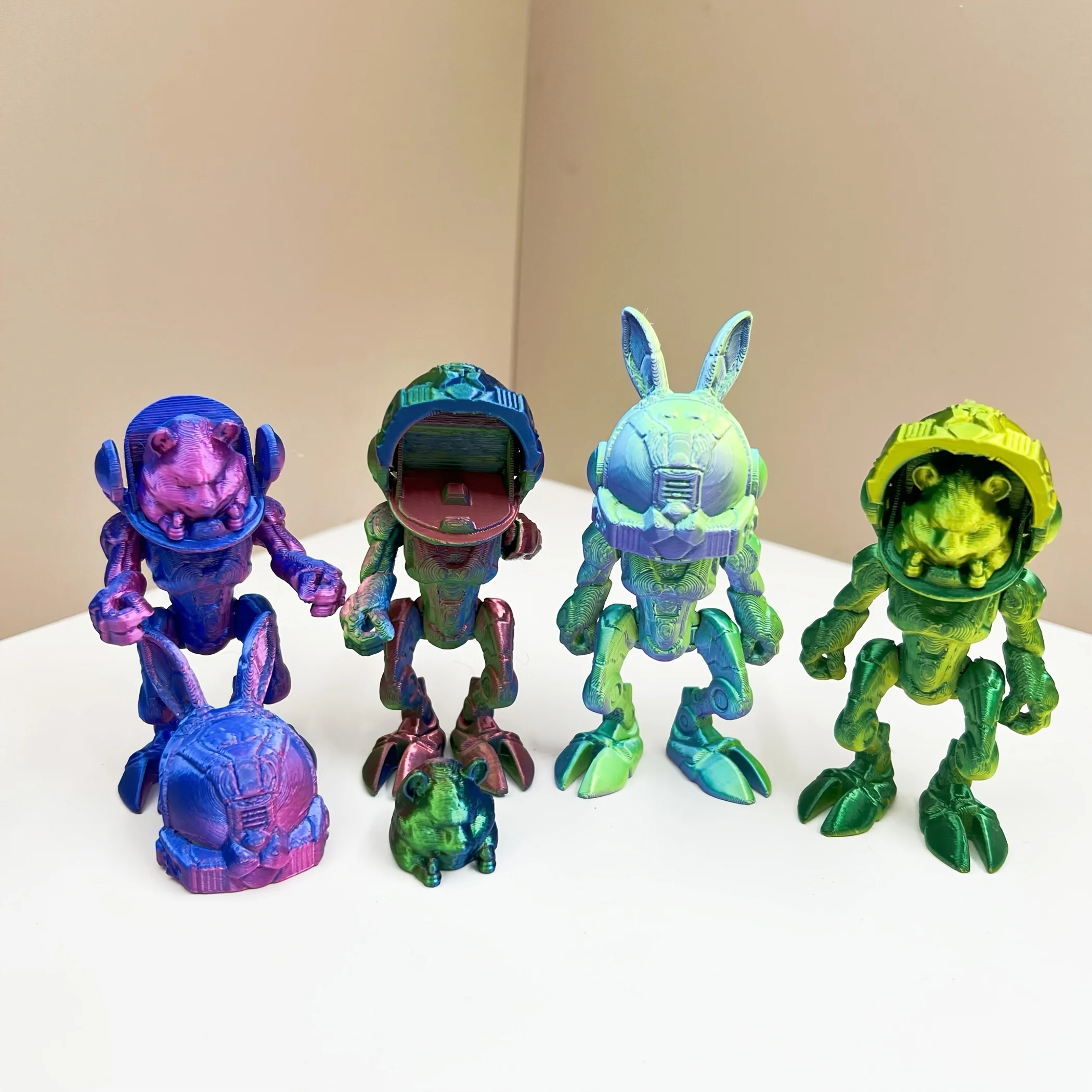 3D Printing Gradient Creative Mechanical Rabbit Statue Novelty Creative Home Desktop Ornament Helmet Open Hidden Surprise