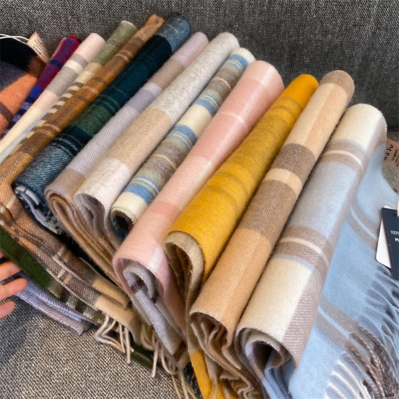 

100% Wool Women Lattice Scarf Soft Pure Wool Winter Warm Shawl and Wrap Bandana Pashmina Female Foulard Square Thick Scarf