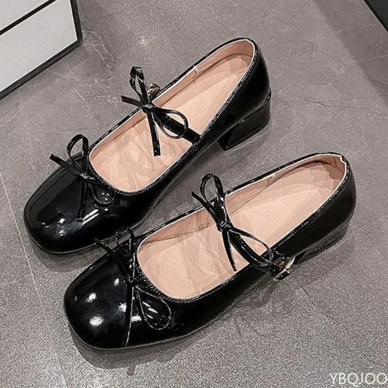 

Элегантные минималистичные туфли с квадратным бантом, весенне-осенние модные универсальные женские туфли на низком каблуке, простые туфли на толстом каблуке с пряжкой