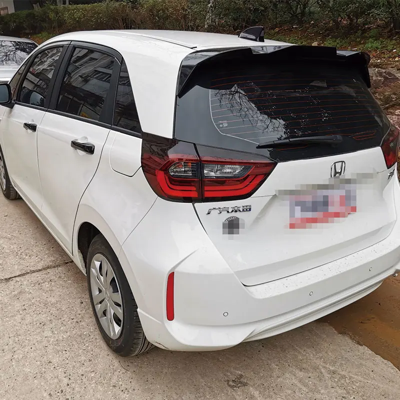 For Honda Fit Jazz Spoiler RS Lighted Style Roof Spoiler ABS Plastic Carbon Fiber Look Rear Trunk Wing Roof Spoiler 2021 2022