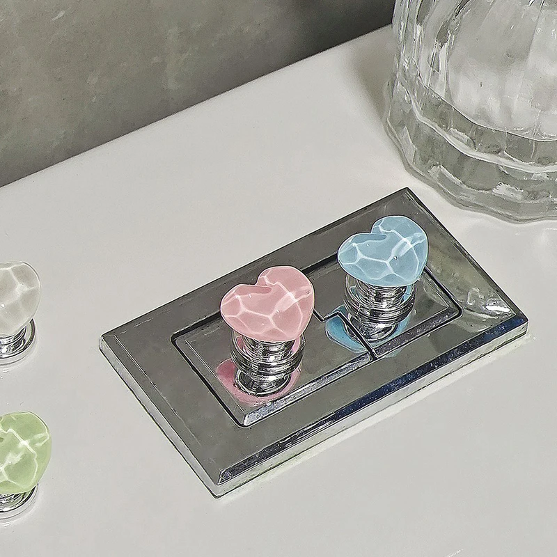 

2pcs Heart Shaped Toilet Pressers Love Toilet Press Button Tank Press Switch Tank Button Nail Protector Bathroom Decoration