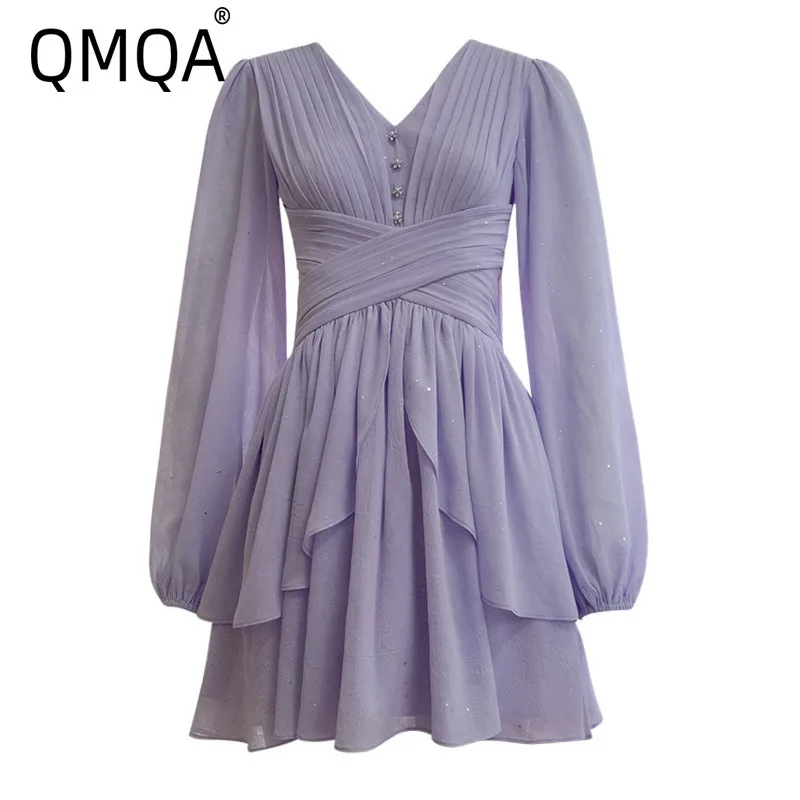 

QMQA Fashion Women's Chiffon Pleated Dresses Diamond Decoration V-neck Irregular Elegant Mini Dress 2025 Spring Female QM117