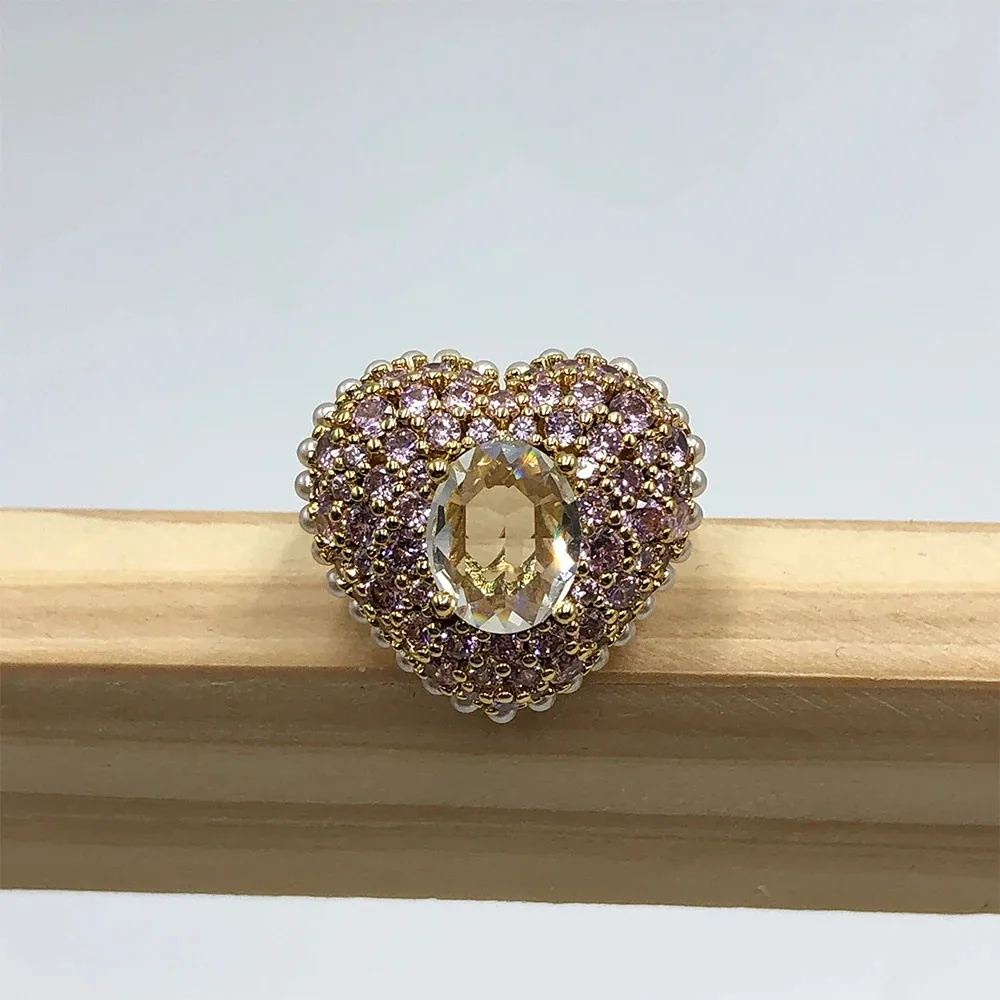 แหวนอิดิลเลียรุ่นใหม่ปี 2024 แหวนส่วนตัวทรงแปดเหลี่ยมประดับคริสตัลเลียนแบบมุกสีชมพูรูปหัวใจ ดีไซน์โรแมนติกสำหรับผู้หญิง เหมาะเป็นของขวัญ